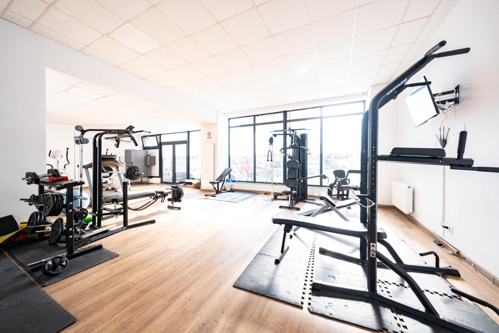 The Golden Studio - With Free Gym 부쿠레슈티 외부 사진